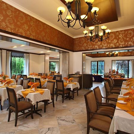 Shervani Hilltop Resort Nainital Exteriér fotografie