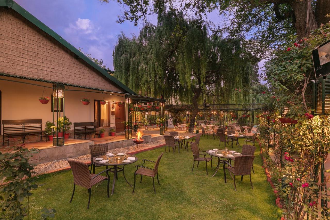 Shervani Hilltop Resort Nainital Exteriér fotografie