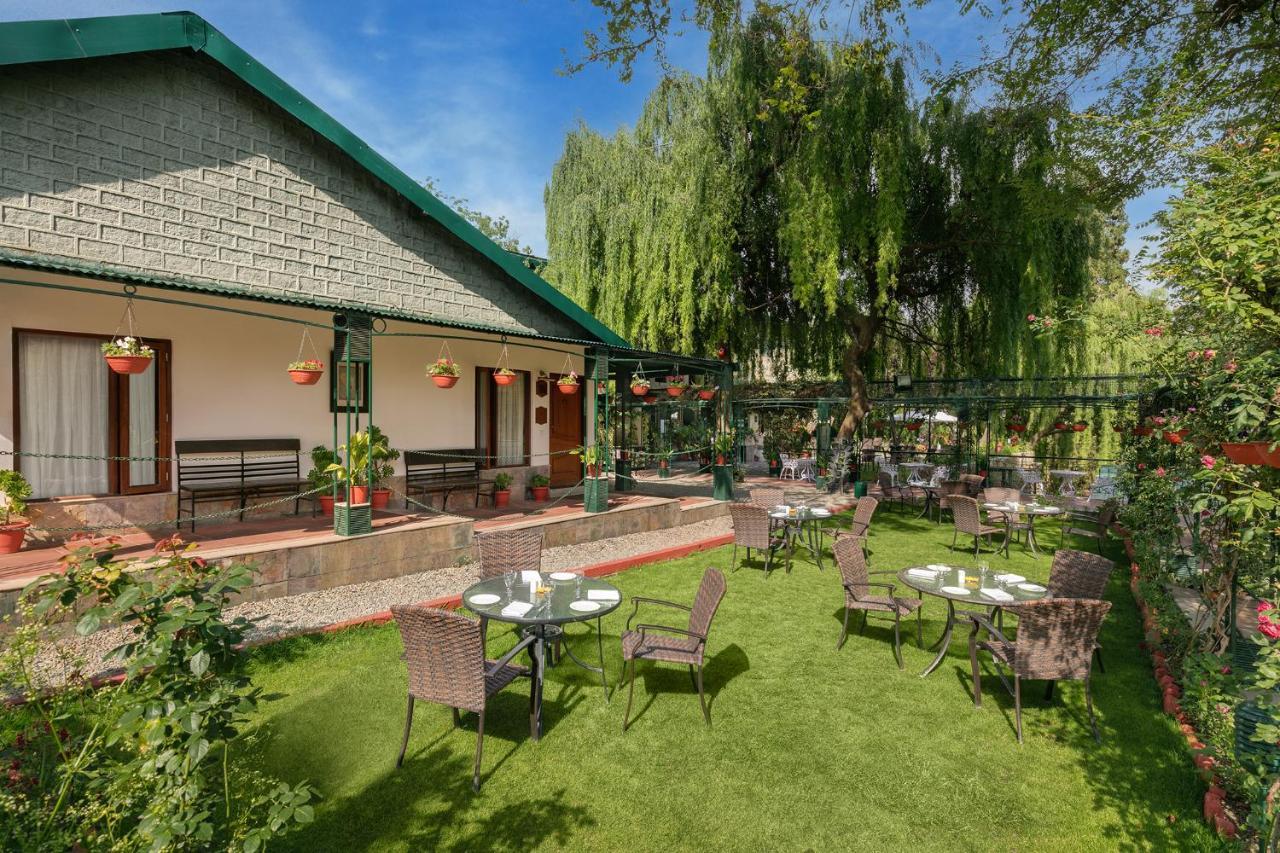 Shervani Hilltop Resort Nainital Exteriér fotografie