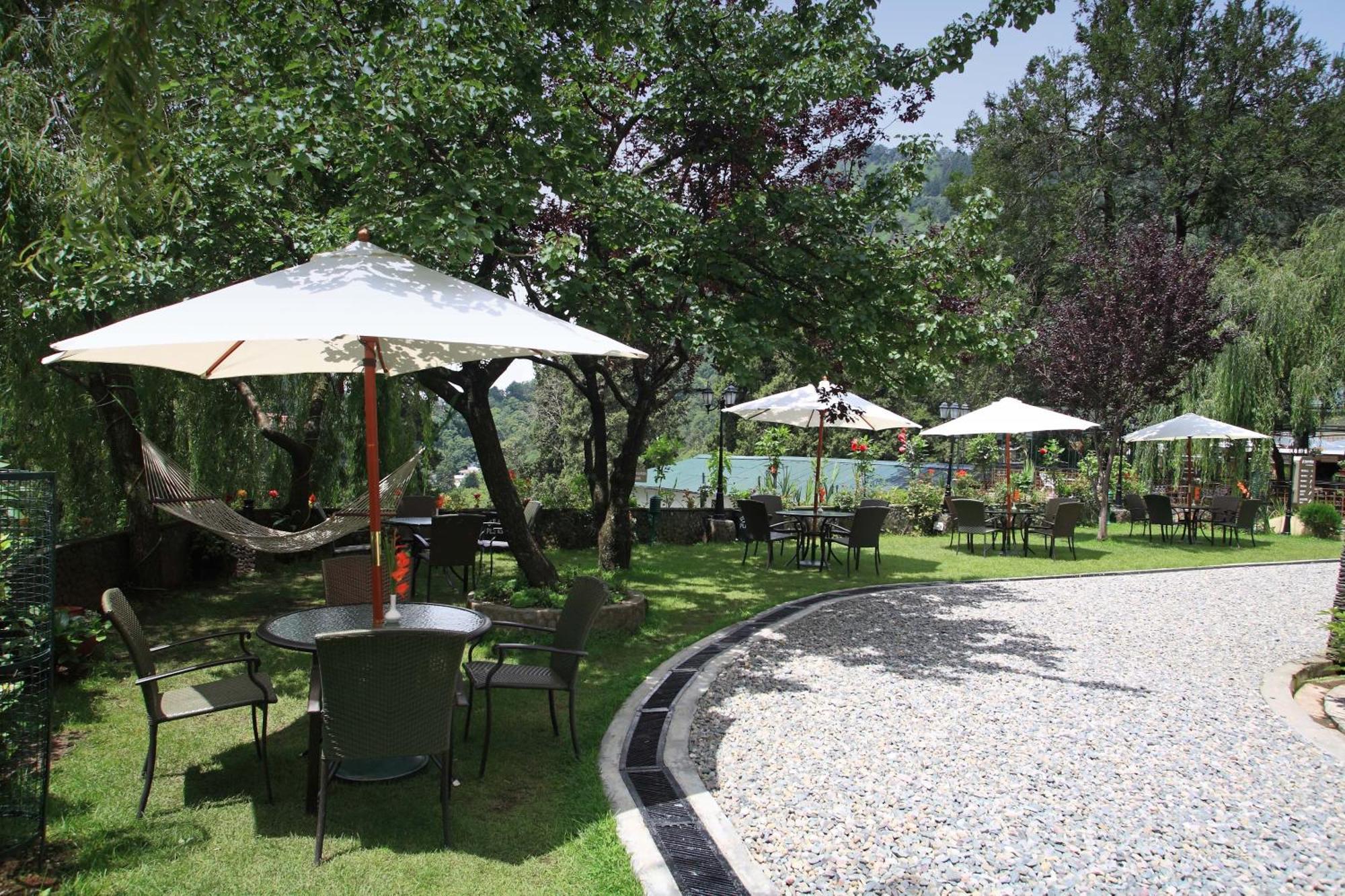 Shervani Hilltop Resort Nainital Exteriér fotografie