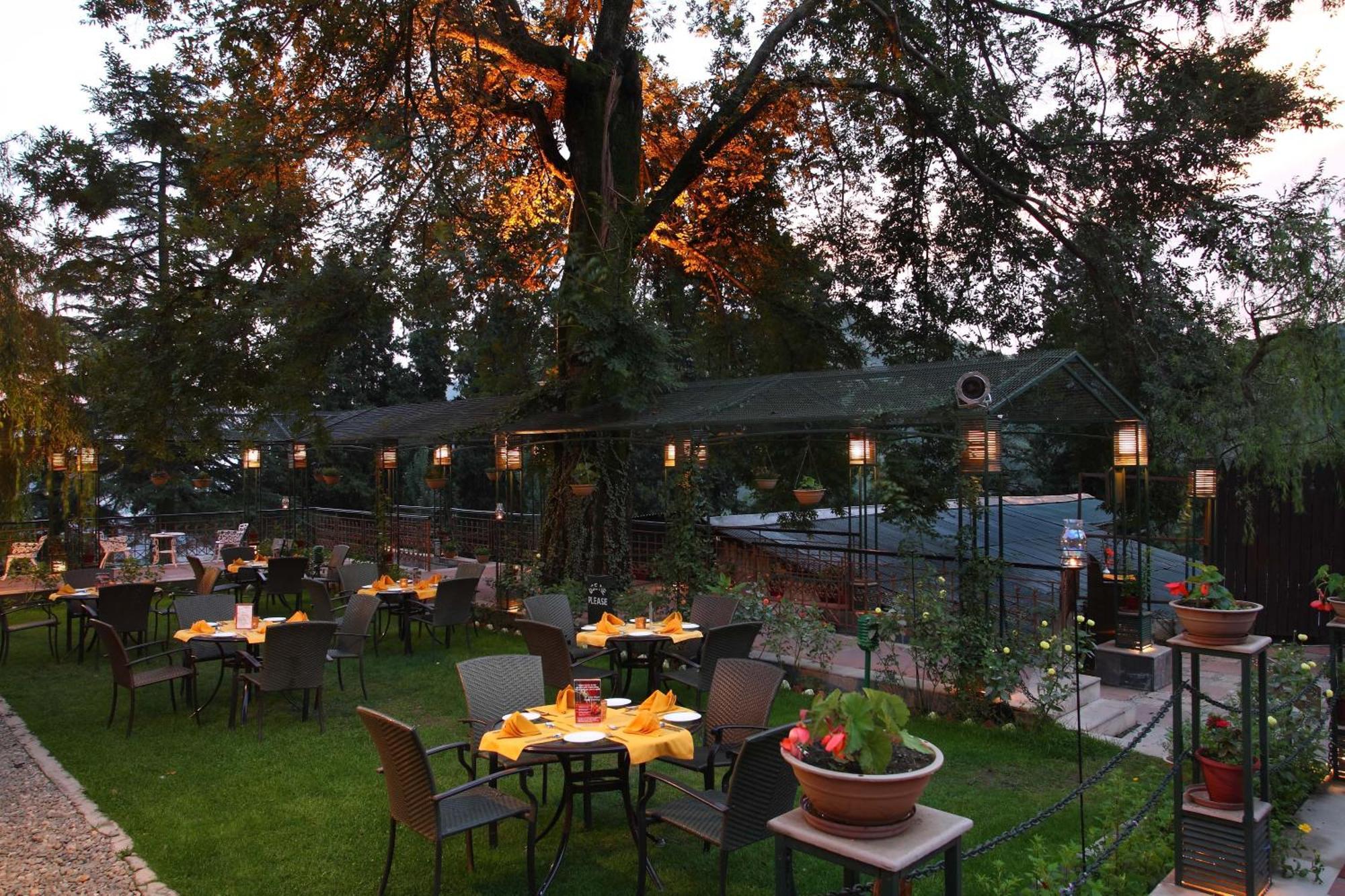 Shervani Hilltop Resort Nainital Exteriér fotografie