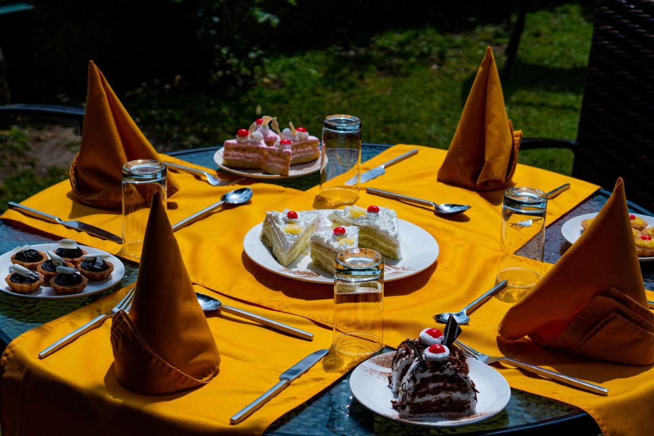 Shervani Hilltop Resort Nainital Exteriér fotografie